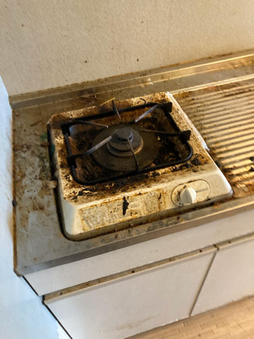 マンションの賃貸契約解除時における賃借人様からのご依頼で行った清掃の例1Before